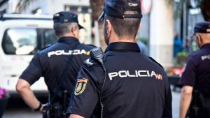 La Policía Nacional detiene en Guadalajara a un varón por lesiones, amenazas graves y tenencia de armas prohibidas