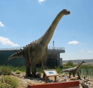 El sanclementino Pablo Herrera Moreno bautiza “Sancho” al nuevo dinosaurio del MUPA