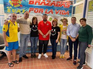 Más de 300 nadadores se unen en Tarancón en beneficio de la lucha contra la ELA
