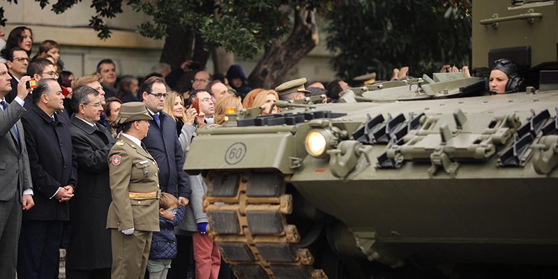 Núñez resalta el compromiso del PP-CLM con las Fuerzas Armadas y muestra su orgullo por lo que aporta la Academia de Infantería a Toledo y Castilla-La Mancha