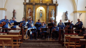 El Grupo Torcas abrió, en Jábaga, cancioneros del folclore popular 2 vlcsnap 00234