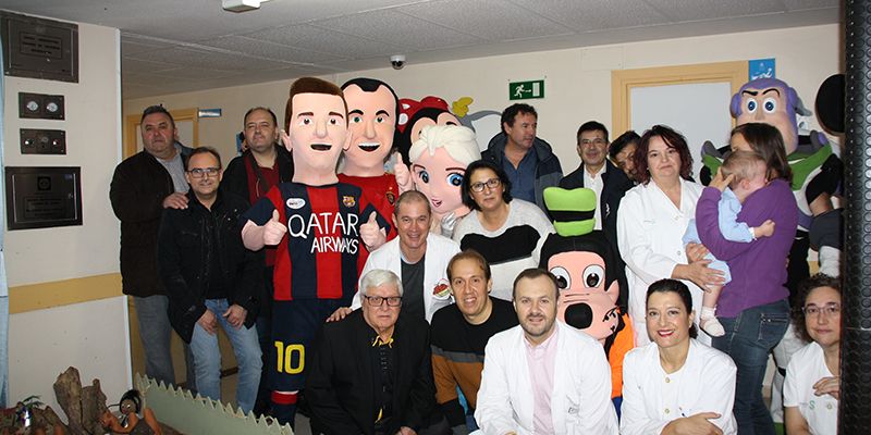 “Sonrisas Blaugranas” para los niños ingresados en la planta de Pediatría del Hospital Virgen de la Luz de Cuenca