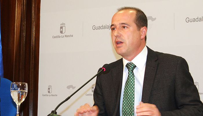 Alberto Rojo propondrá al Pleno la concesión de la medalla de oro a la Policía Nacional en Guadalajara