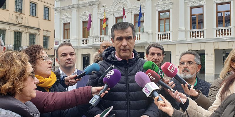 Antonio Román se interesa en el Senado por el AVE Low Cost y anuncia mociones para que tenga parada en Guadalajara