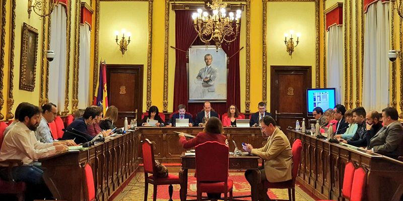 Aprobada la propuesta del alcalde para la concesión de la medalla de oro a la Comisaría del Cuerpo Nacional de Policía en Guadalajara