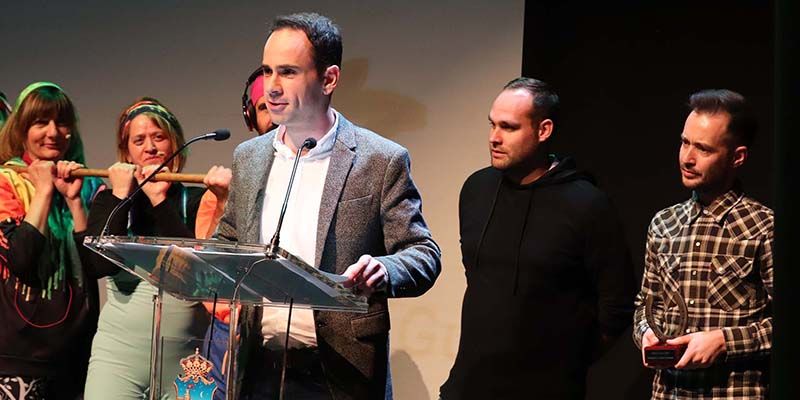 El alcalde de Cabanillas es de otra pasta recoge el Premio Atila y aprovecha para defender la gestión del Ayuntamiento con el Polígono ST-31