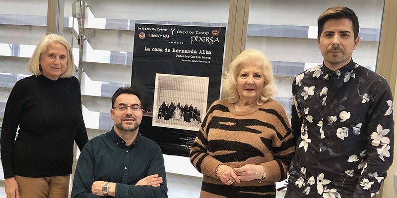 El Ayuntamiento de Guadalajara entrega a COCEMFE la recaudación de la obra de teatro del Moderno organizada por la Asociación Libros y Más