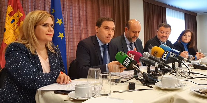 El convenio de bomberos entre Diputación y Ayuntamiento de Cuenca dará servicio a un tercio de la provincia