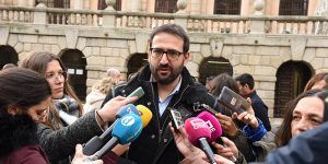 Gutiérrez denuncia que es un "insulto" a Castilla-La Mancha la PNL de VOX a favor del travase y pide al PP consensuar una posición "urgente" 2 Gutiérrez denuncia que es un insulto a Castilla-La Mancha la PNL de VOX a favor del travase y pide al PP consensuar una posición urgente