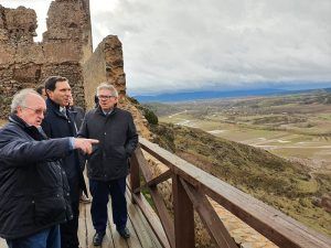 La Diputación de Cuenca invertirá 200.000 euros en el Conjunto Histórico de Moya para actuar en las murallas y la torre del homenaje