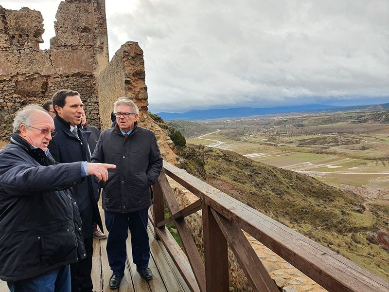 La Diputación de Cuenca invertirá 200.000 euros en el Conjunto Histórico de Moya para actuar en las murallas y la torre del homenaje 3 La Diputación de Cuenca invertirá 200.000 euros en el Conjunto Histórico de Moya para actuar en las murallas y la torre del homenaje