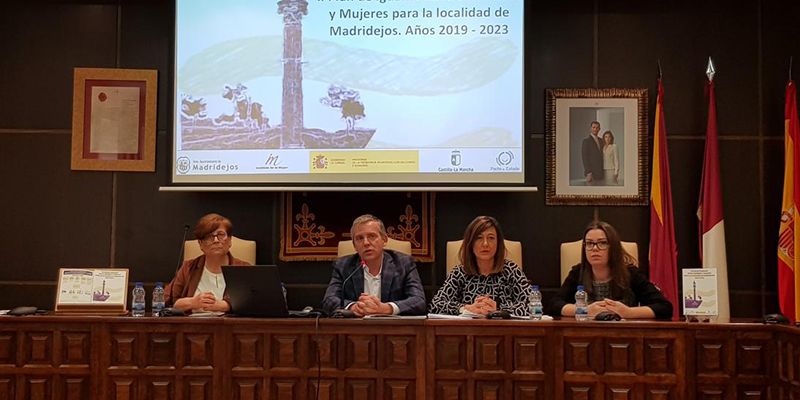 La Junta afirma que los ayuntamientos son clave para impulsar un cambio cultural que nos lleve a una sociedad igualitaria