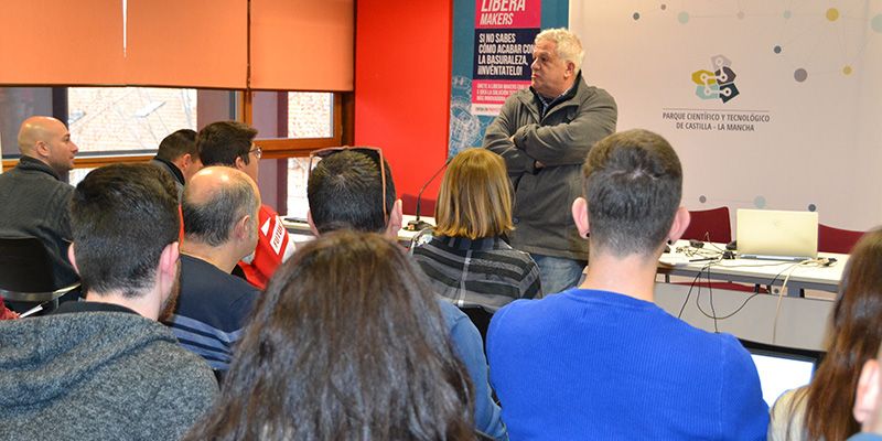 La Junta apoya la Formación Profesional innovadora en materia de recogida y eliminación de residuos en sistemas naturales