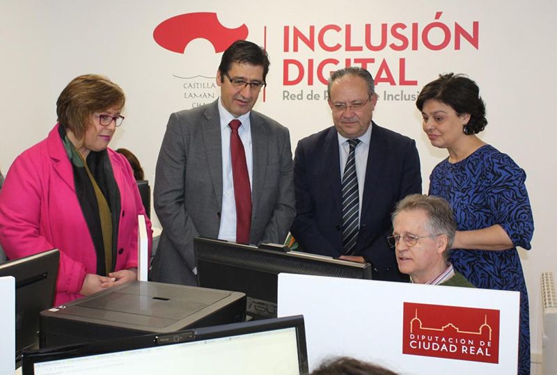 La Junta pone a disposición de diputaciones y ayuntamientos 9,5 millones para duplicar los Puntos de Inclusión Digital 3 La Junta pone a disposición de diputaciones y ayuntamientos 9,5 millones para duplicar los Puntos de Inclusión Digital