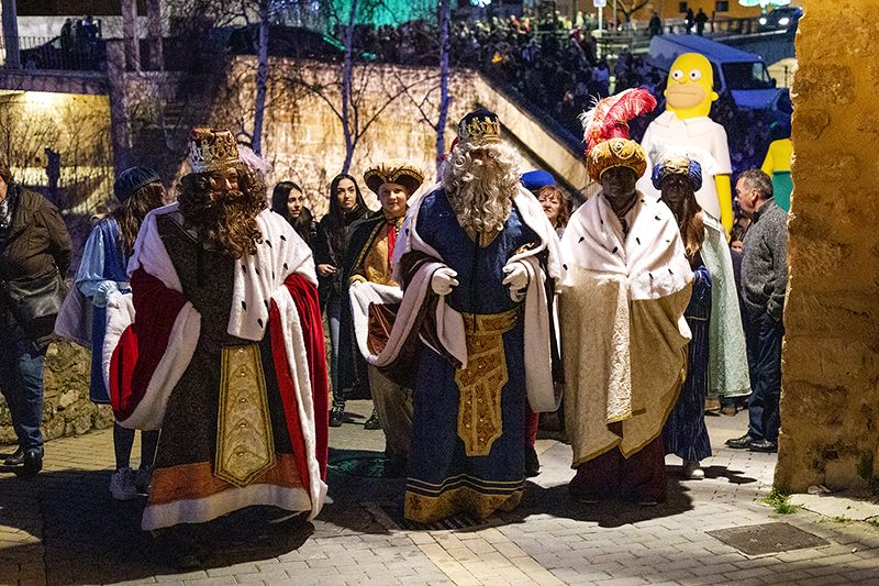 La tradicional Cabalgata de los Reyes Magos puso fin a la Navidad trillana un año más