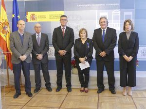 La técnico de riesgos tecnológicos de la Subdelegación del Gobierno de Guadalajara recibe la Medalla al Mérito de Protección Civil