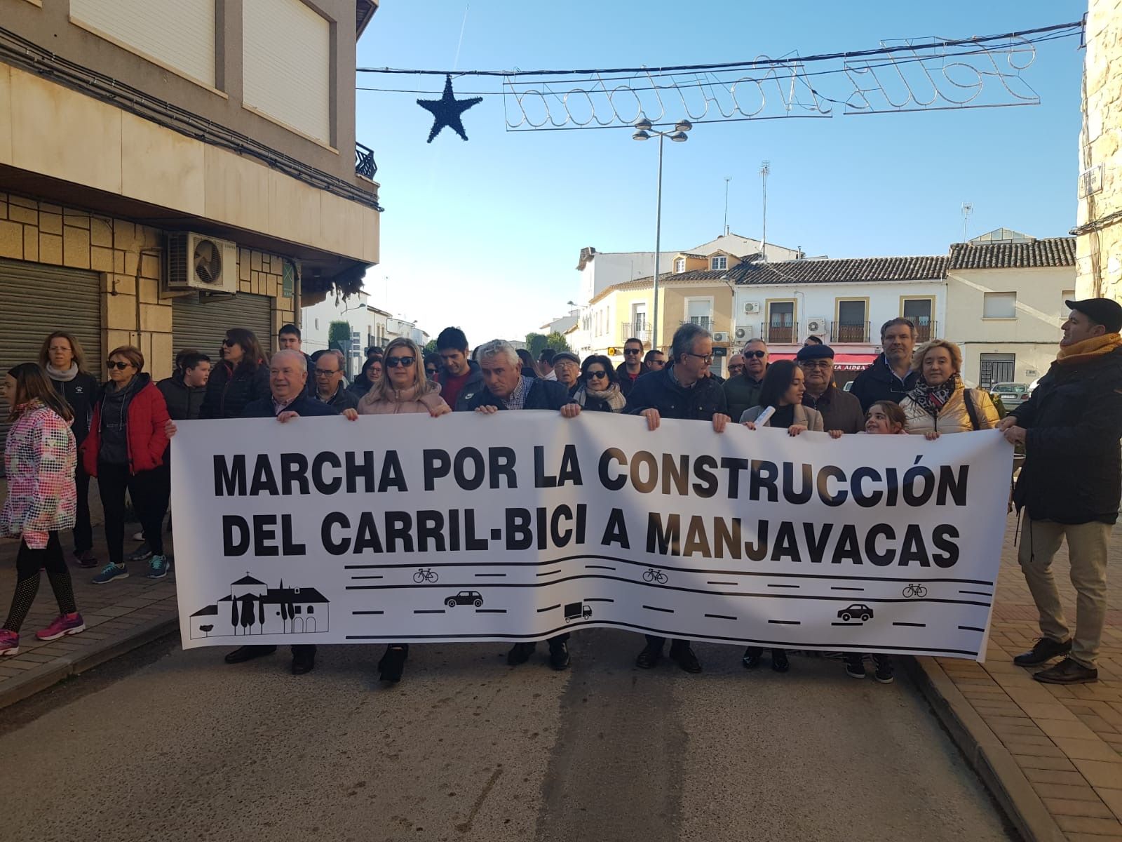 Los moteños reivindican con una marcha, organizada por la Hermandad de la Virgen, que la Diputación no suprima el carril bici y peatonal hasta la Ermita de Manjavacas 3 Los moteños reivindican con una marcha, organizada por la Hermandad de la Virgen, que la Diputación no suprima el carril bici y peatonal hasta la Ermita de Manjavacas