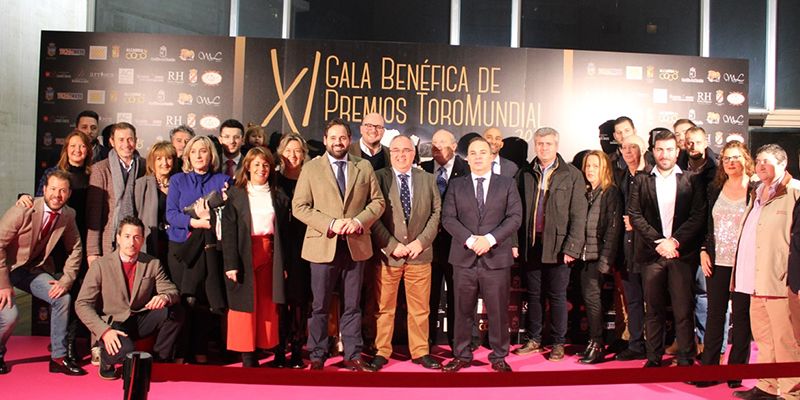 Núñez afirma que defenderá los toros y la caza frente al Gobierno de Sánchez por ser dos actividades muy arraigadas social y económicamente en la región