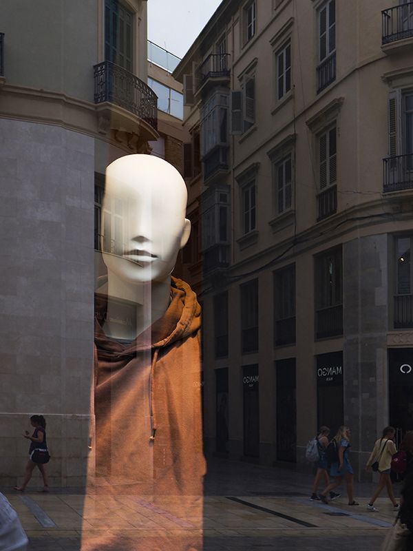 Luis del Castillo expone su colección de fotografías ‘La multiplicación de la mirada’ en la Facultad de Comunicación de la UCLM