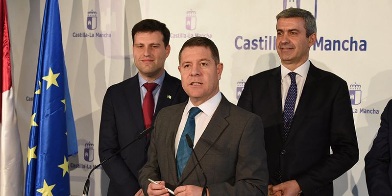 Page muestra su confianza en el conjunto del profesorado y exige que la Educación “quede al margen de la basura y la miseria política”