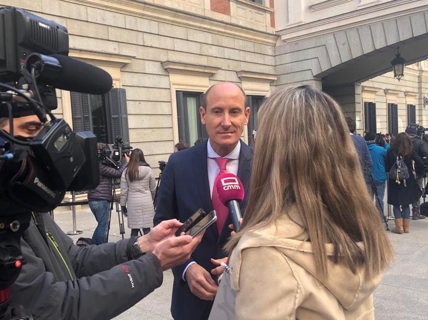 Luis Carlos Sahuquillo pide a Núñez que sea "más moderado, más responsable y menos hipócrita" 3 Luis Carlos Sahuquillo pide a Núñez que sea «más moderado, más responsable y menos hipócrita»