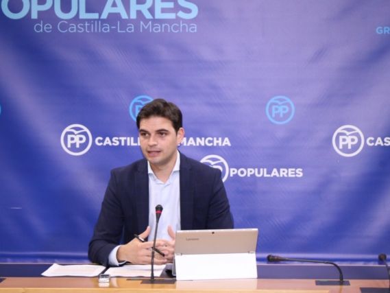 El PP-CLM lamenta que Page y sus diputados nacionales vayan a votar a un gobierno junto a Bildu que ataca al Rey y a la Constitución 3 El PP-CLM lamenta que Page y sus diputados nacionales vayan a votar a un gobierno junto a Bildu que ataca al Rey y a la Constitución