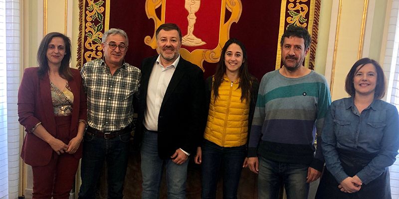 Ayuntamiento de Cuenca, Junta y Diputación felicitan a Manolo y Mónica Plaza por finalizar el Dakar 2020