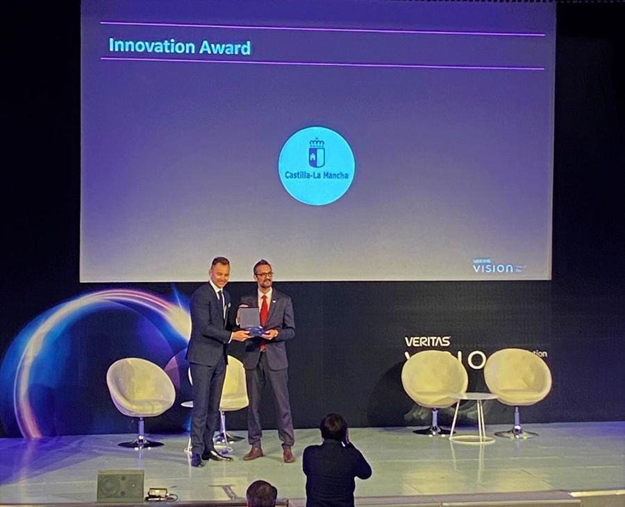 Castilla-La Mancha, reconocida con el premio ‘Administración Electrónica Destacada’ por usar las nuevas tecnologías para mejorar los servicios y acercarlos a la ciudadanía 3 Castilla-La Mancha reconocida con el premio ‘Administración Electrónica Destacada’ por usar las nuevas tecnologías para mejorar los servicios y acercarlos a la ciudadanía