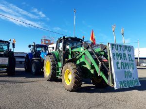 Decenas de tractores toman Molina de Aragón bajo el lema ‘Agricultores al límite’