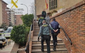 Dos detenidos por robar las herramientas de un vehículo estacionado en Torija