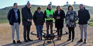 El Gobierno regional pone en marcha el primer curso oficial de piloto de drones para docentes de Formación Profesional