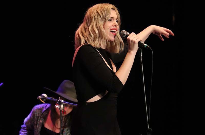 Espectacular estreno de las Noches Acústicas de Cabanillas