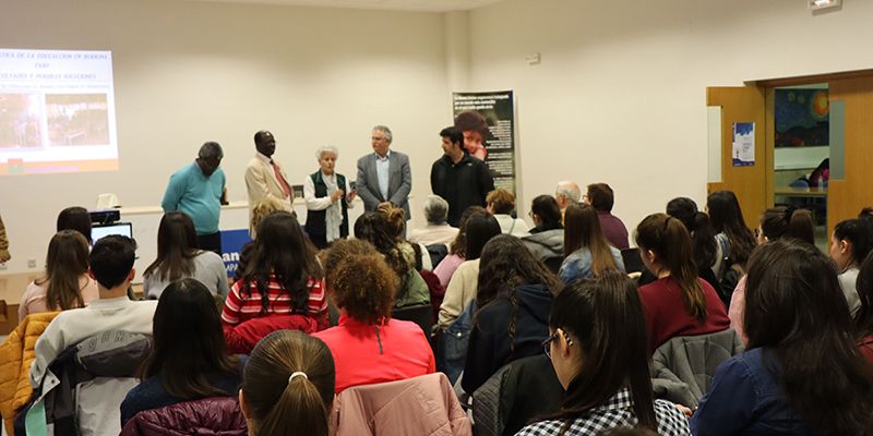 Hamidou Keivin presenta el proyecto de Manos Unidas cofinanciado por la Diputación de Cuenca en Burkina Faso 1 Hamidou Keivin presenta el proyecto de Manos Unidas cofinanciado por la Diputación de Cuenca en Burkina Faso