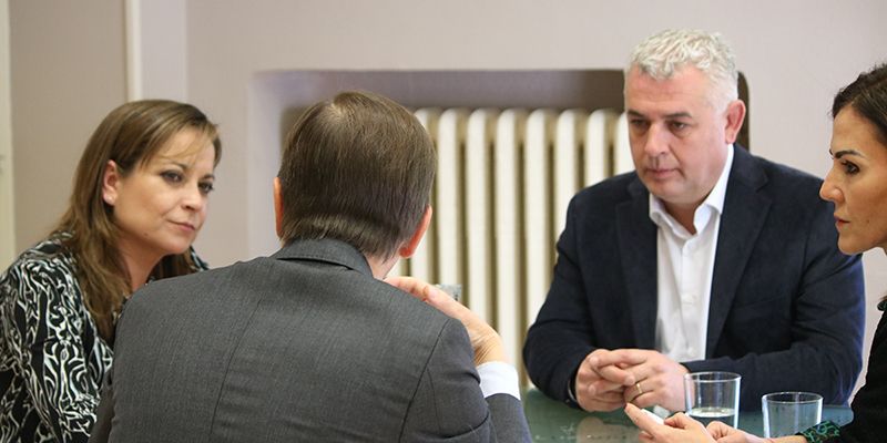 La Diputación y los Farmacéuticos de Guadalajara avanzan en su nuevo convenio