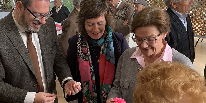 La Junta felicita a los usuarios del Centro ´La Rosaleda´ con motivo de la celebración de su 25º aniversario