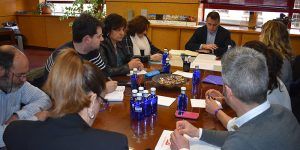 La Junta, la Inspección de Trabajo y los agentes sociales estudian intensificar acciones en materia de prevención de riesgos laborales en Cuenca