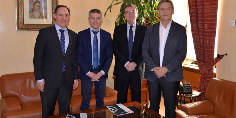 La UCLM y el Colegio de Ingenieros Industriales de Ciudad Real intensificarán su colaboración para potenciar el desarrollo tecnológico empresarial de la región