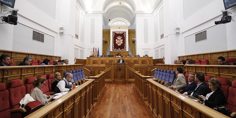 Las Cortes regionales piden que se refuercen las ayudas a la agricultura y la ganadería, con “prioridad para jóvenes y mujeres”