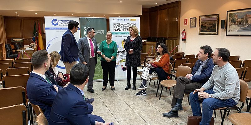 Los empresarios de Alovera se informan de la FP Dual en un nuevo encuentro de Guadanetwork