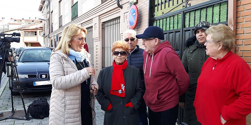Los vecinos de la calle Soledad reclaman al alcalde de Azuqueca medidas contra los problemas de movilidad, el ruido y la suciedad