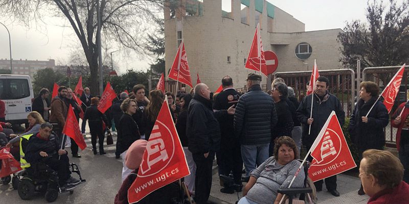 Nueva Concentración para exigir la cobertura del 100% de las plazas en el CAMF de Guadalajara