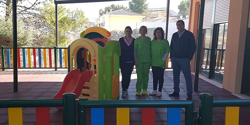 Nuevo patio de juegos en la Escuela Infantil de Huete