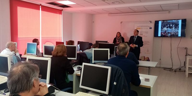 Una veintena de empresarios conquenses conocen las herramientas on line para mejorar los resultados de su empresa