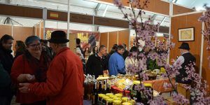 La Feria Apícola Internacional de Pastrana continúa siendo el principal referente europeo del sector