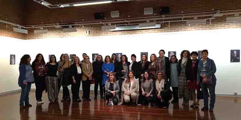 Abre las puertas en el Centro San José la exposición “La mujer en el mundo de la política”