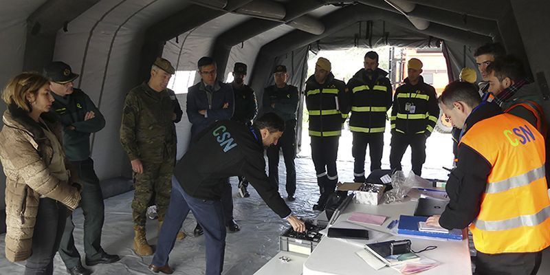 Canales supervisa un simulacro de control de accesos en el entorno de la central nuclear de Trillo