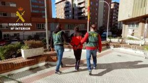 Detenido por cometer 21 robos en Sigüenza y su comarca, incluso en el cementerio