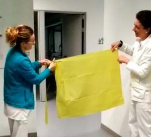 El Ayuntamiento de Huete promueve la confección de delantales y manguitos para el Hospital de Cuenca