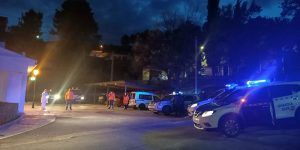 Huete entrega 250 batas de plástico, 250 pares de manguitos y pantallas al Hospital Virgen de la Luz y al centro de salud