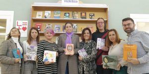 La Biblioteca León Gil de Cabanillas estrena su Estantería Violeta